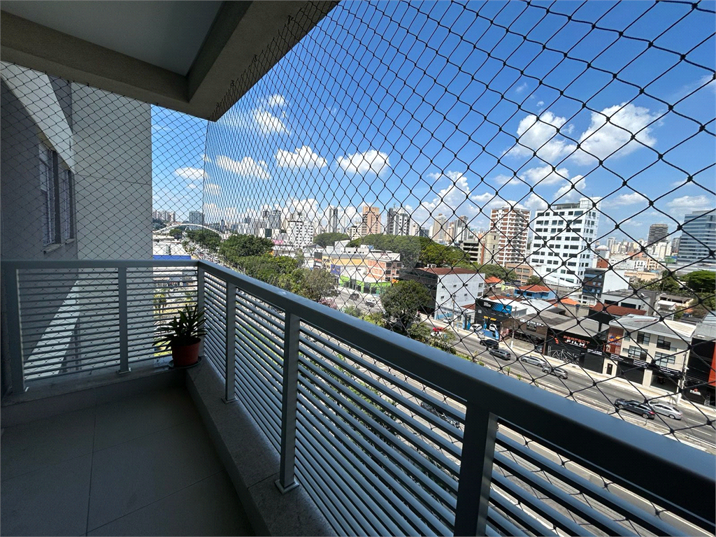 APARTAMENTO em CENTRO