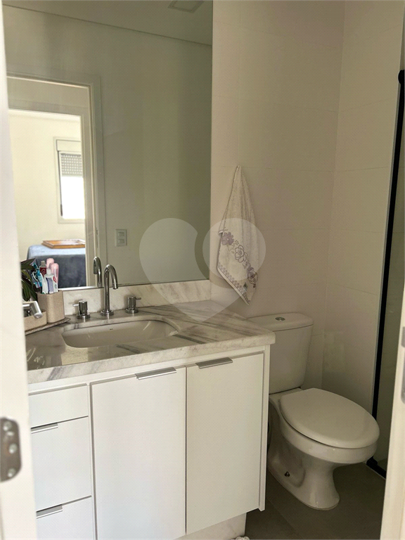 APARTAMENTO em CENTRO