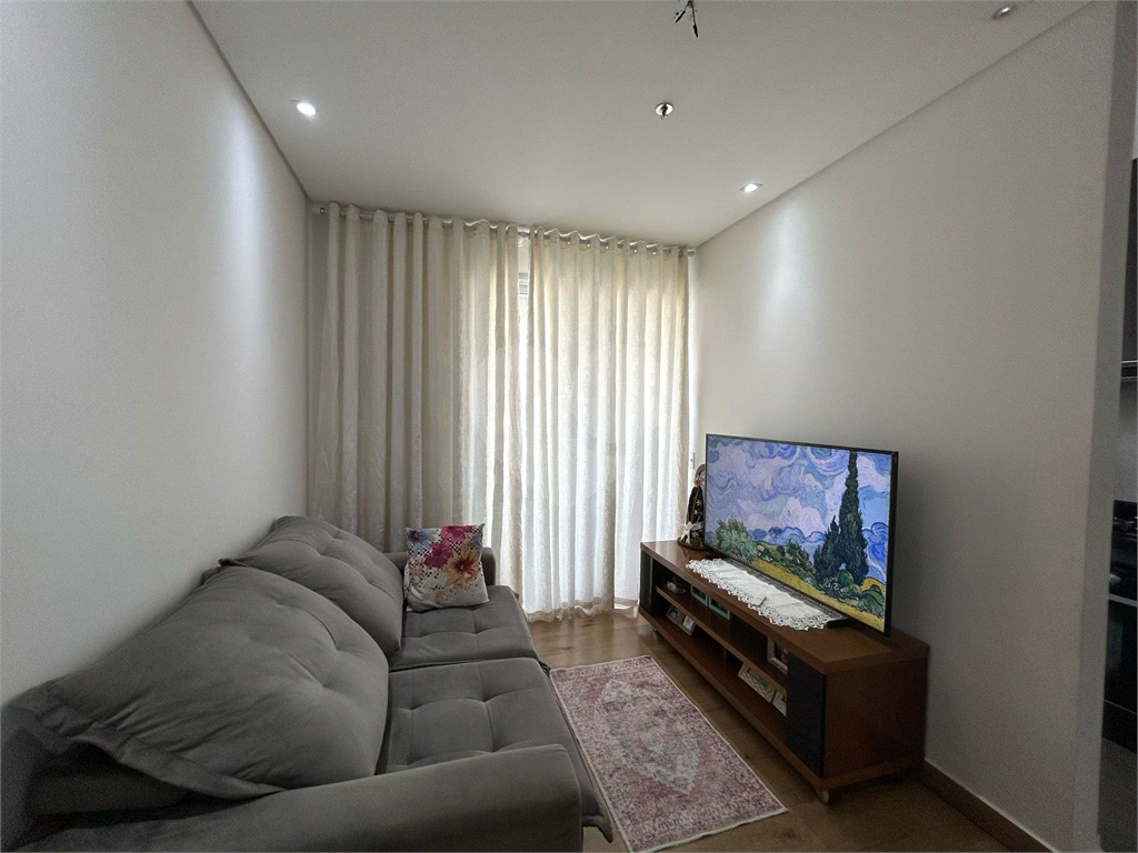 APARTAMENTO em CENTRO