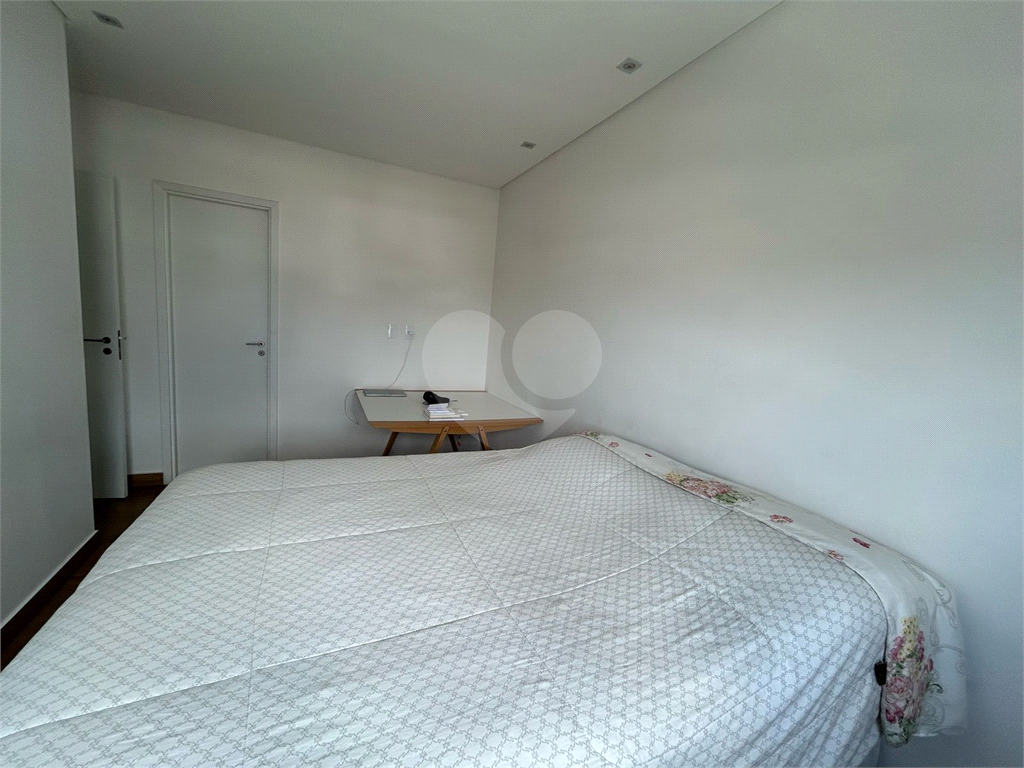 APARTAMENTO em CENTRO