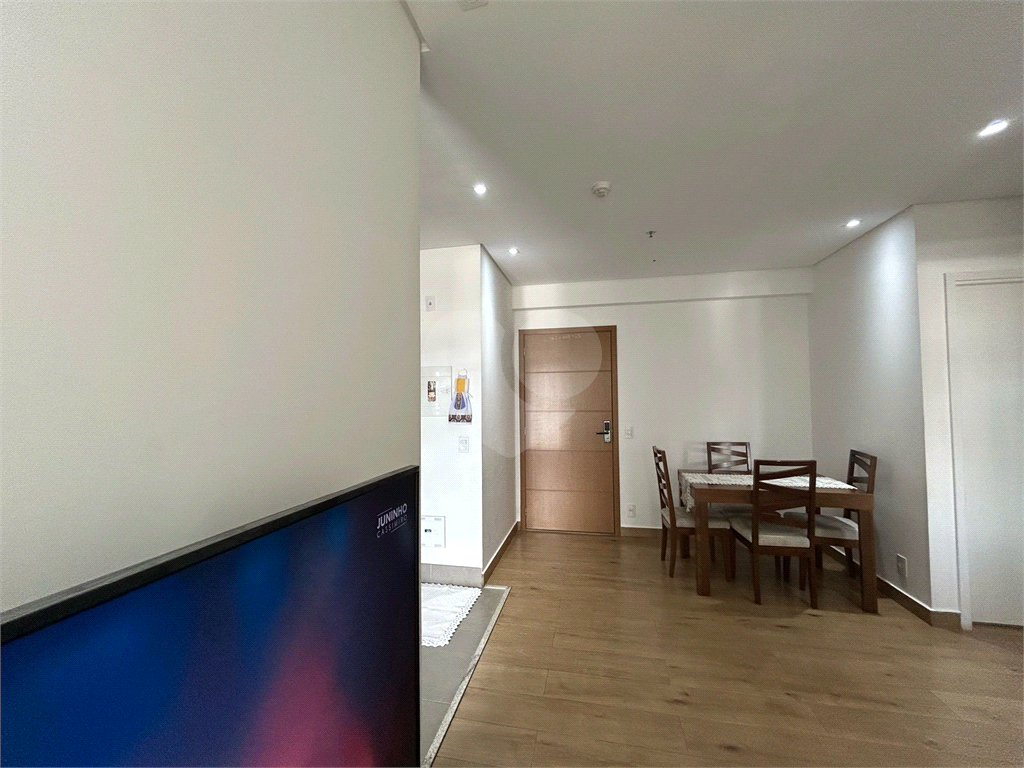 APARTAMENTO em CENTRO