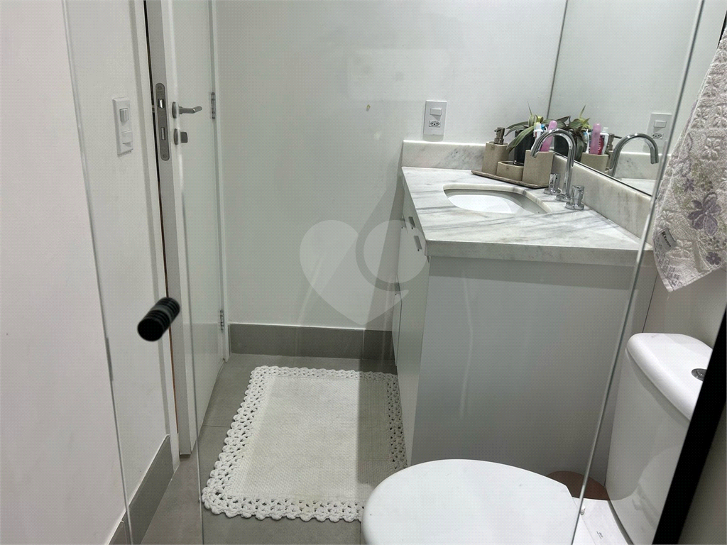 APARTAMENTO em CENTRO
