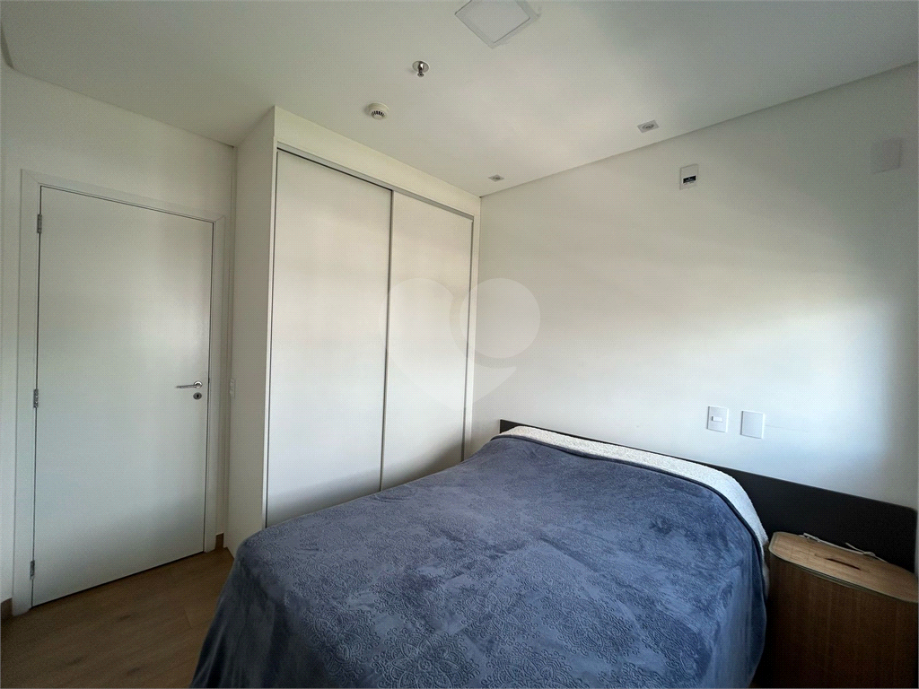 APARTAMENTO em CENTRO