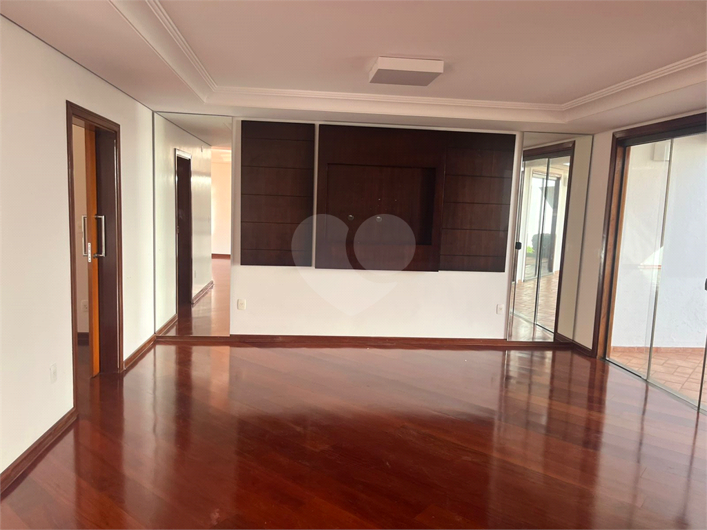 Casa de Condomínio para alugar com 3 quartos, 230m² - Foto 43