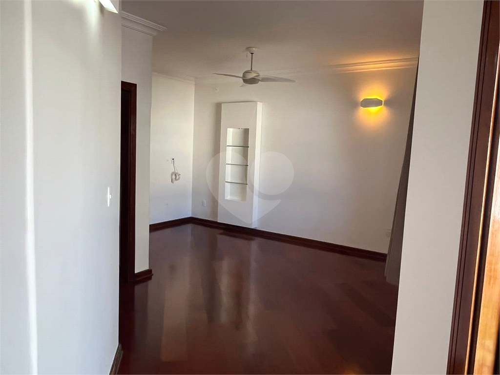 Casa de Condomínio para alugar com 3 quartos, 230m² - Foto 22