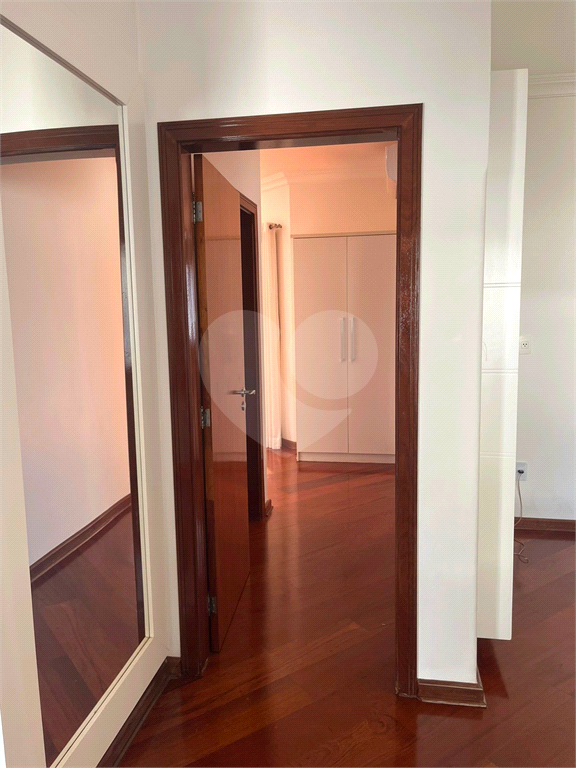 Casa de Condomínio para alugar com 3 quartos, 230m² - Foto 19