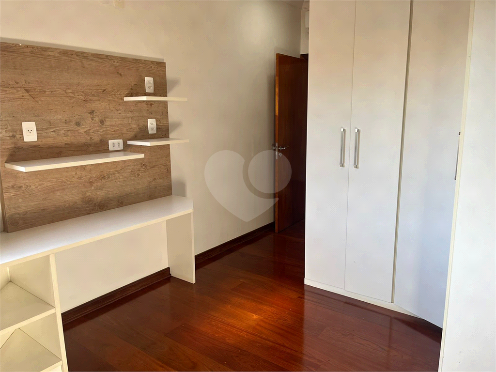 Casa de Condomínio para alugar com 3 quartos, 230m² - Foto 3