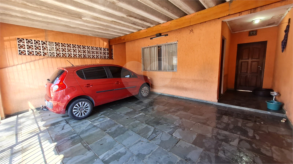 Casa térrea à venda | 154 m² | 2 dormitórios | 2 vagas no Parque Edu Chaves!