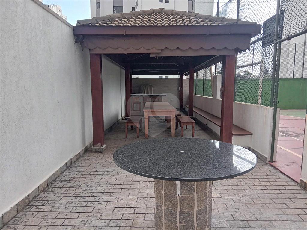Aluga-se luxuoso Apartamento de 220m² em Andar Alto!