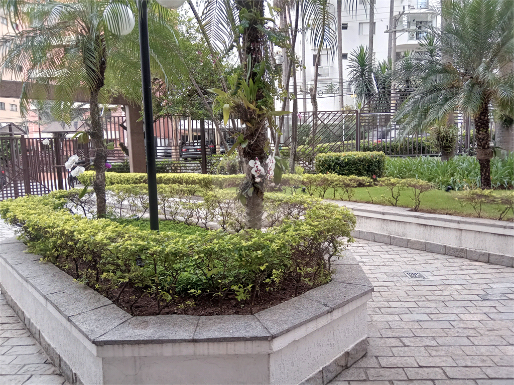 Aluga-se luxuoso Apartamento de 220m² em Andar Alto!