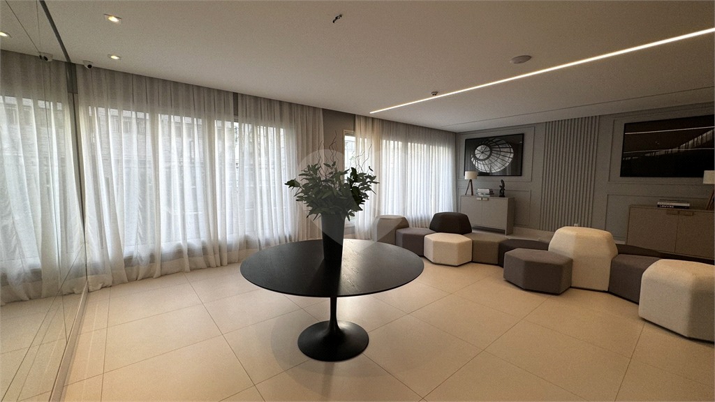 Apartamento com 3 suites em Santana