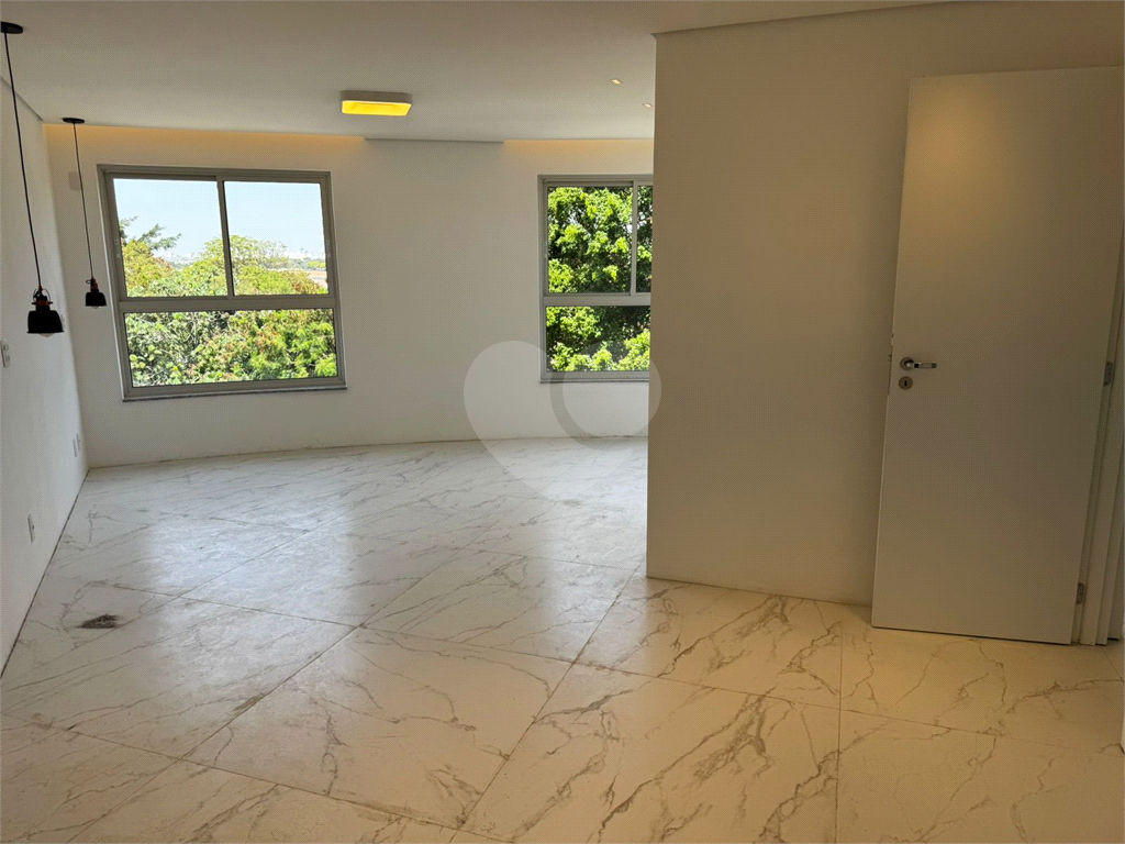 Apartamento com 3 suites em Santana