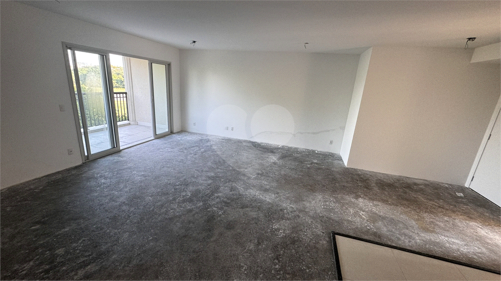 Apartamento com 3 suites em Santana