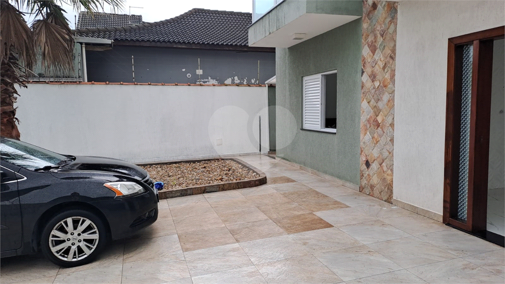 Sobrado à venda | 360 m² | 4 dormitórios | 1 vaga | Nova Peruíbe / SP !