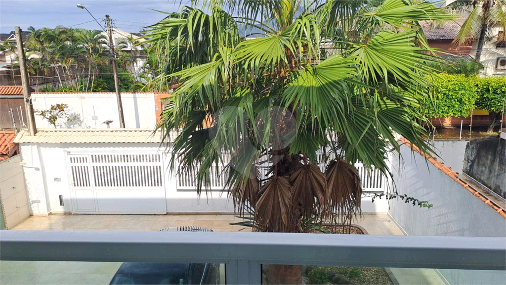 Sobrado à venda | 360 m² | 4 dormitórios | 1 vaga | Nova Peruíbe / SP !
