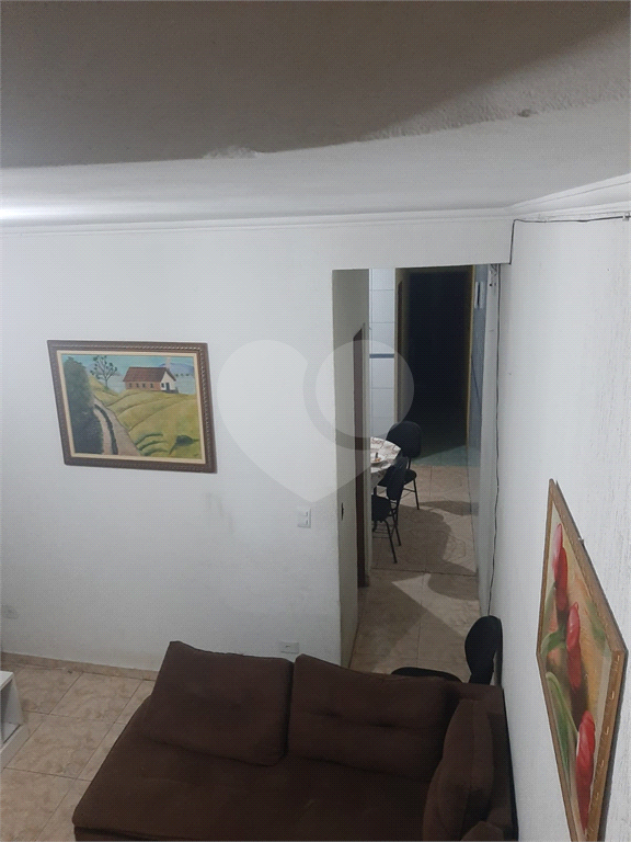 Vendo excelente sobrado de 4 lajes com 4 casas para residencia ou investimento
