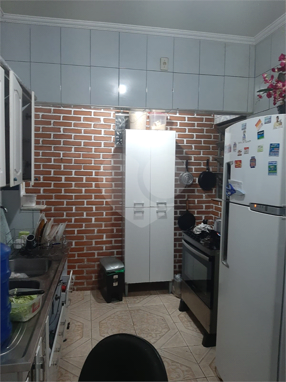 Vendo excelente sobrado de 4 lajes com 4 casas para residencia ou investimento
