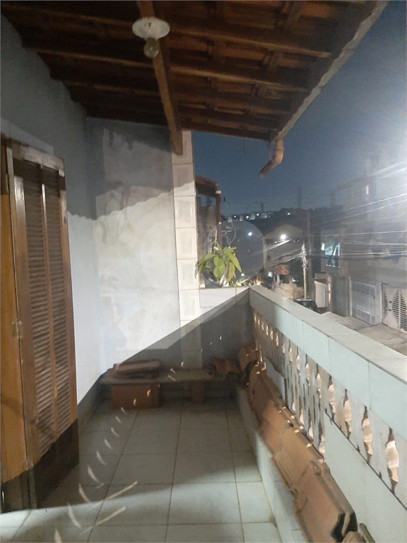 Vendo excelente sobrado de 4 lajes com 4 casas para residencia ou investimento