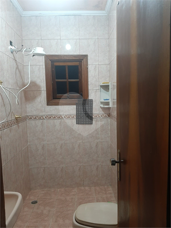 Vendo excelente sobrado de 4 lajes com 4 casas para residencia ou investimento
