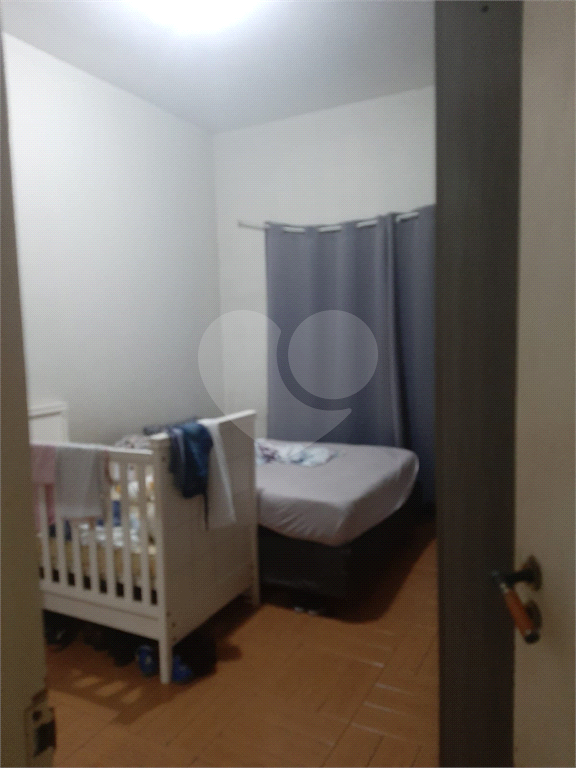 Vendo excelente sobrado de 4 lajes com 4 casas para residencia ou investimento