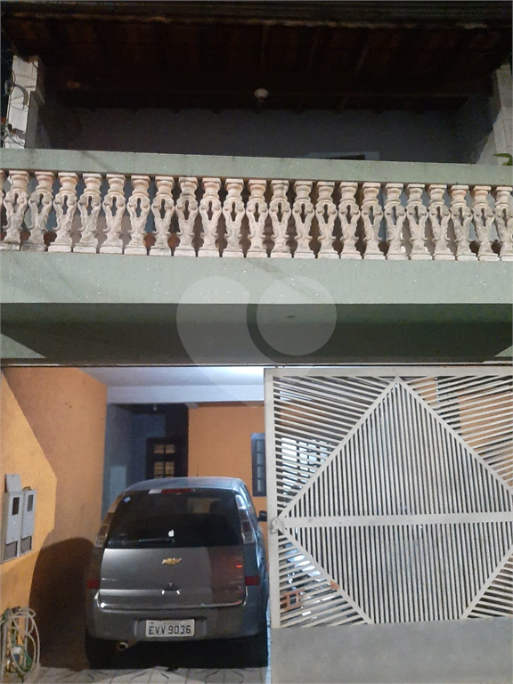 Vendo excelente sobrado de 4 lajes com 4 casas para residencia ou investimento