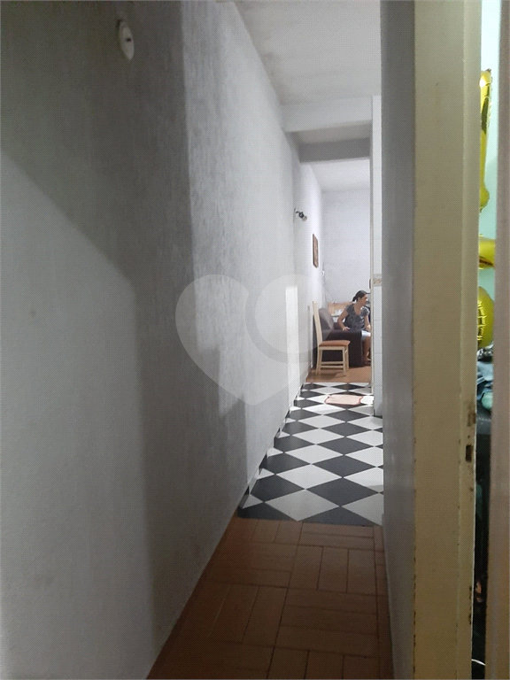 Vendo excelente sobrado de 4 lajes com 4 casas para residencia ou investimento