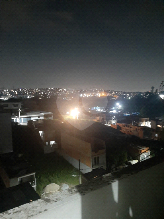 Vendo excelente sobrado de 4 lajes com 4 casas para residencia ou investimento