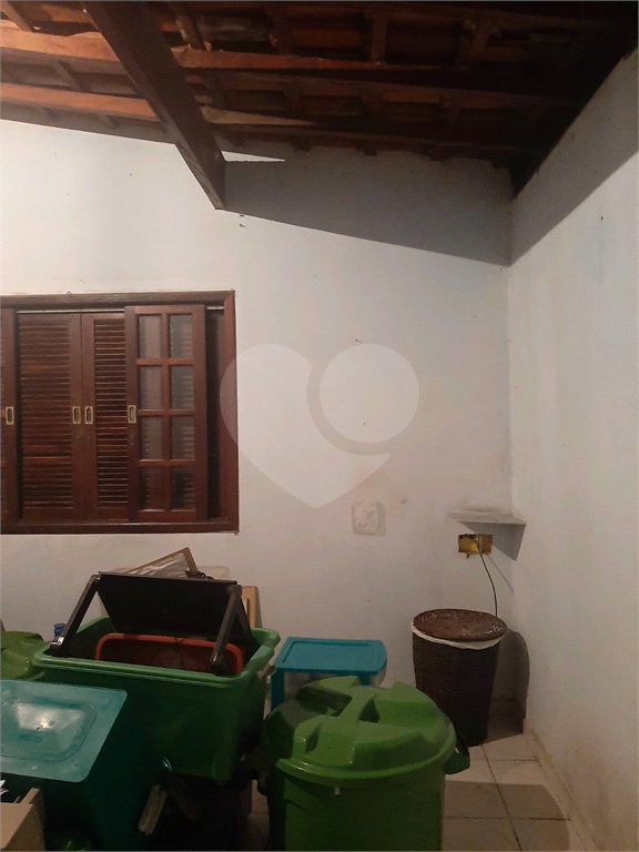 Vendo excelente sobrado de 4 lajes com 4 casas para residencia ou investimento