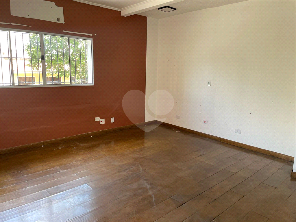 Galpão comercial V. Guilherme (1.805 m² área útil e 22,6 metros testada por 100 metros fundo.