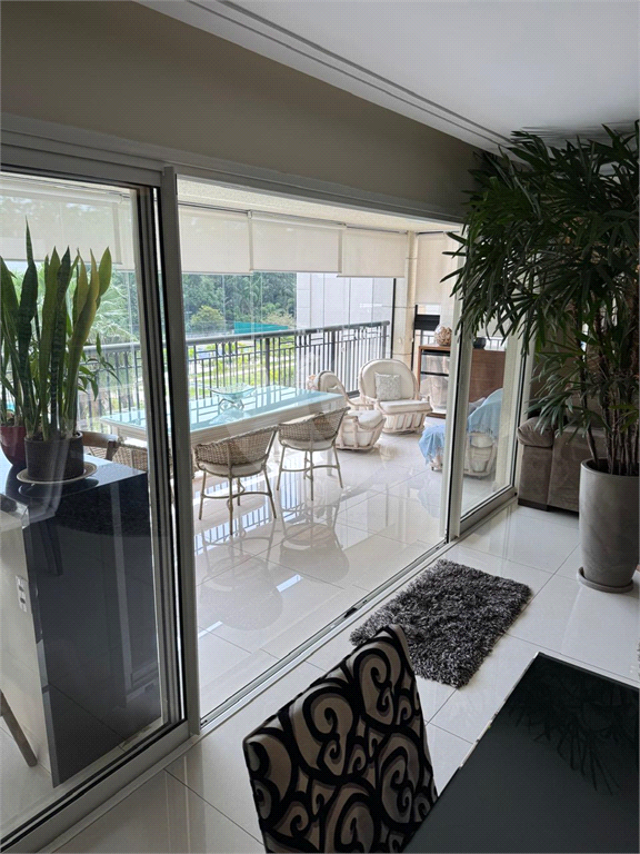 Deslumbrante apartamento à venda no prestigiado Boulevard Santana