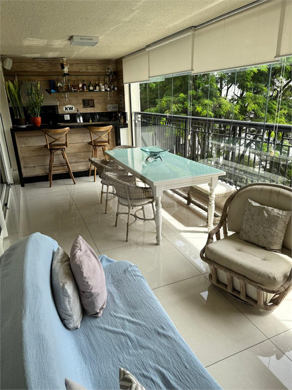 Deslumbrante apartamento à venda no prestigiado Boulevard Santana