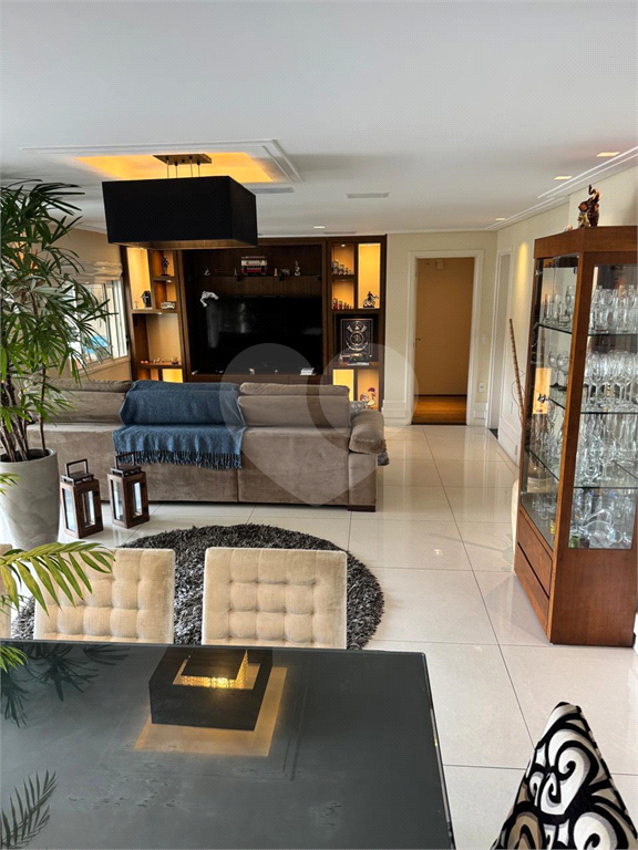 Deslumbrante apartamento à venda no prestigiado Boulevard Santana