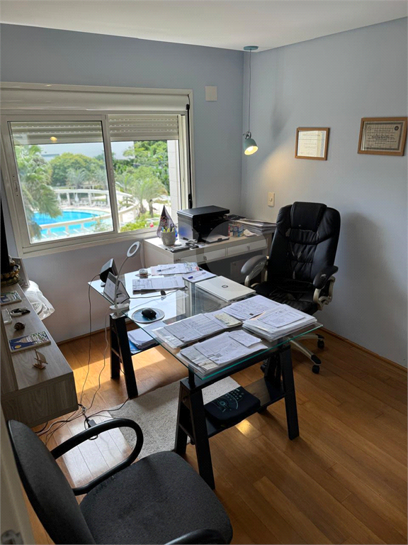 Deslumbrante apartamento à venda no prestigiado Boulevard Santana