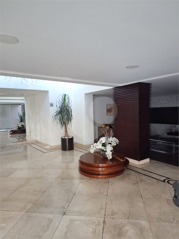 APARTAMENTO em TUCURUVI