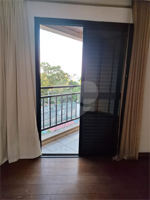 APARTAMENTO em TUCURUVI