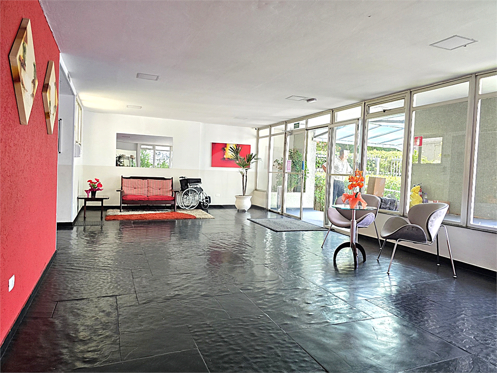 Apartamento para venda e locação com 2 dormitórios 1 vaga na Saúde.