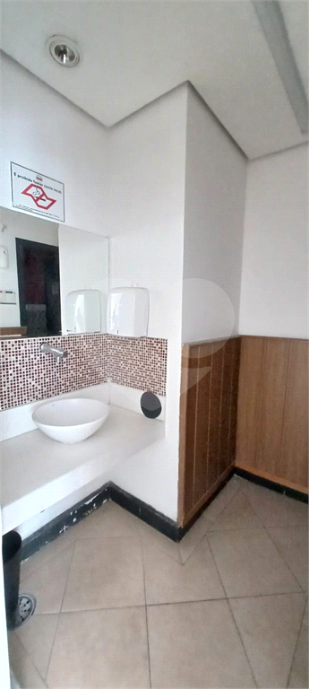Excelente loja comercial no Portal do Morumbi