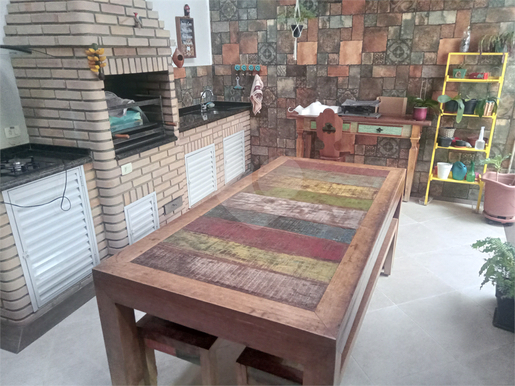 Vende-se casa ampla, totalmente reformada em Santa Terezinha