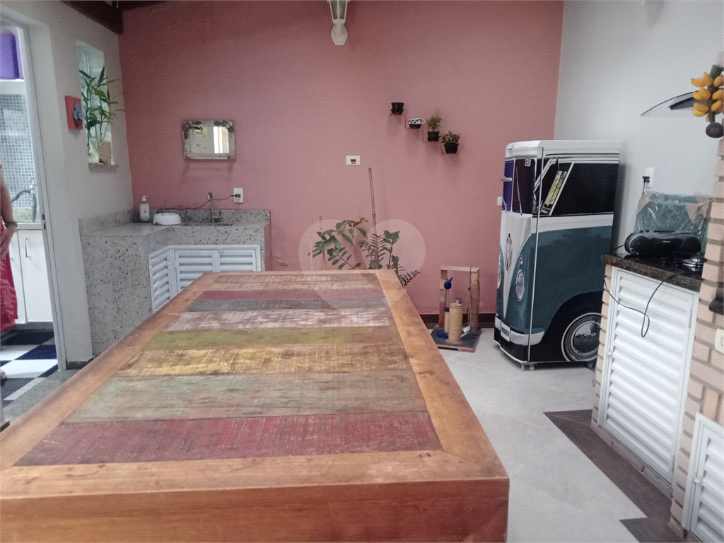 Vende-se casa ampla, totalmente reformada em Santa Terezinha