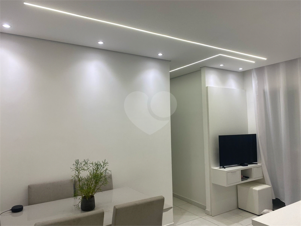 Apartamento à venda com 3 quartos, 60m² - Foto 1