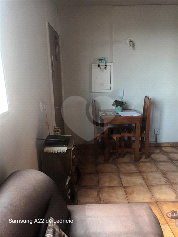 OTIMO APTO DE 2 DORM. E GARAGEM DETERMINADA