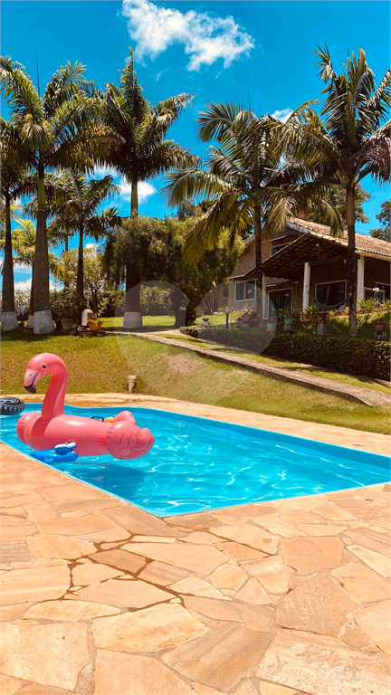 Chácara à venda com 3 quartos, 350m² - Foto 1