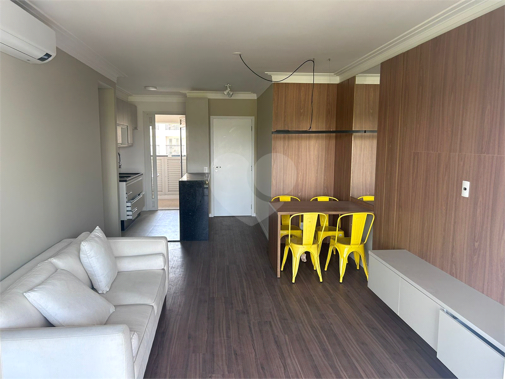 APARTAMENTO em SANTANA