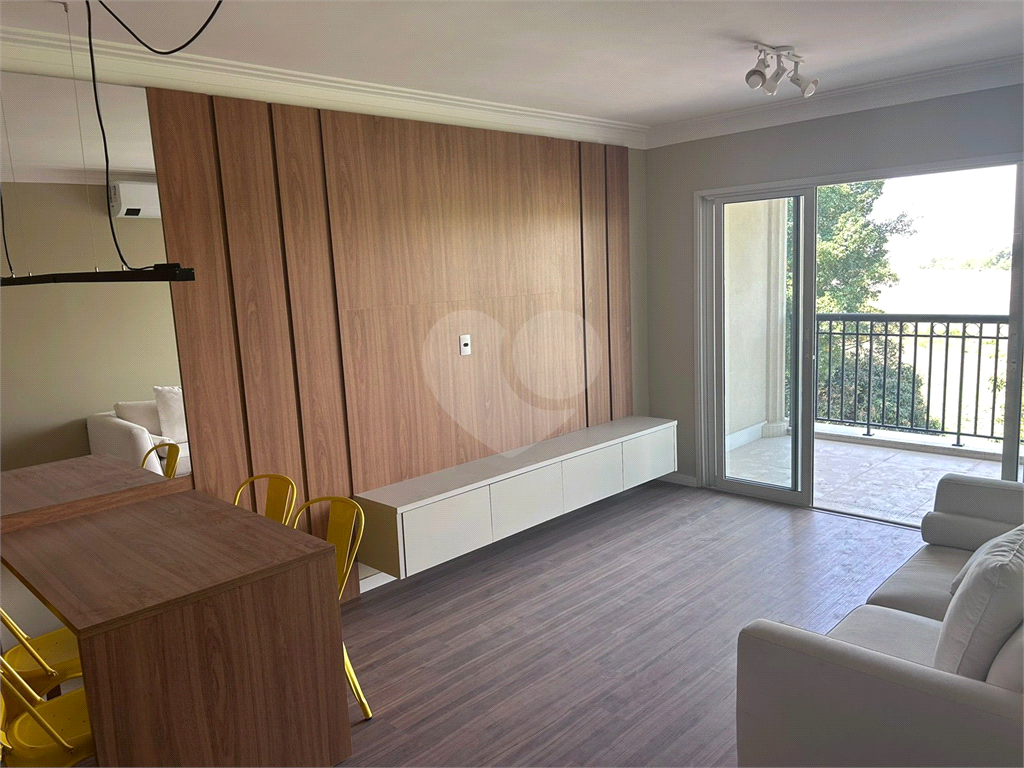 APARTAMENTO em SANTANA