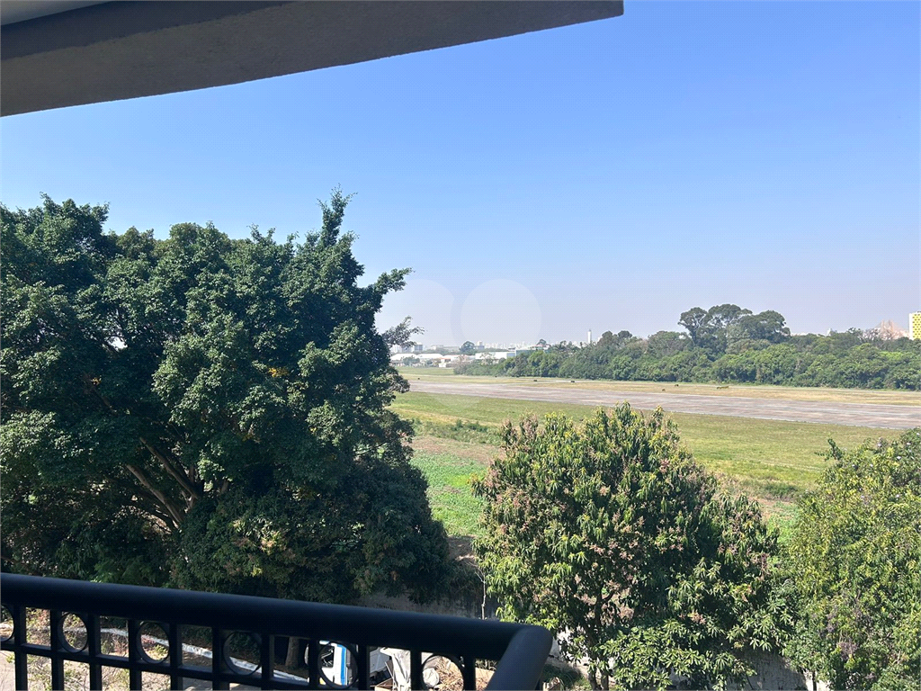 APARTAMENTO em SANTANA