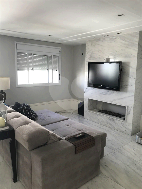 APARTAMENTO em MOEMA