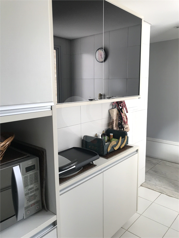 APARTAMENTO em MOEMA