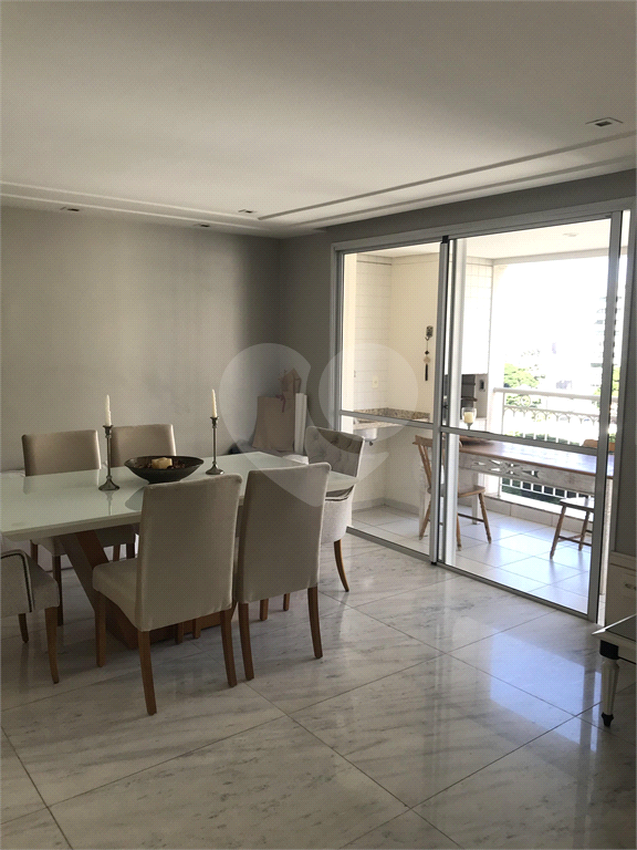 APARTAMENTO em MOEMA
