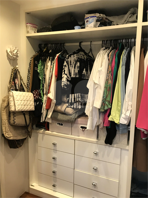 APARTAMENTO em MOEMA