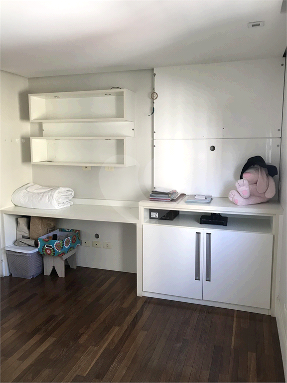 APARTAMENTO em MOEMA
